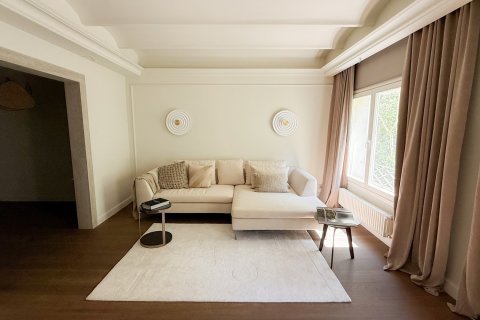 Apartamento de 3 dormitorios en venta en Barcelona, Cataluña, Spain № 1595 - foto 2