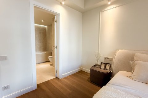 Apartamento de 3 dormitorios en venta en Barcelona, Cataluña, Spain № 1595 - foto 23