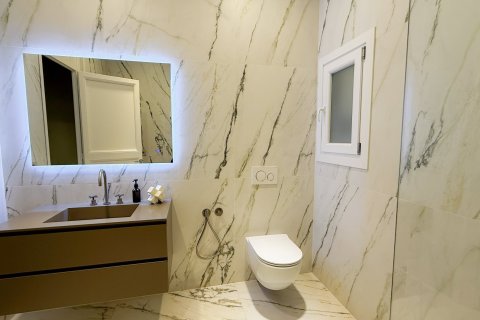 Купить квартиру в Барселона, Испания с 5 комнат, № 1594 - фото 26