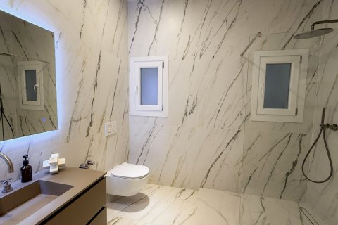 Купить квартиру в Барселона, Испания с 5 комнат, № 1594 - фото 27