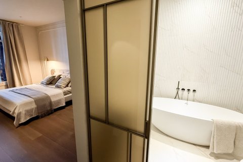 Купить квартиру в Барселона, Испания с 5 комнат, № 1594 - фото 18