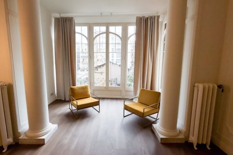 Купить квартиру в Барселона, Испания с 5 комнат, № 1594 - фото 2