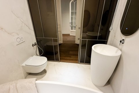 Купить квартиру в Барселона, Испания с 5 комнат, № 1594 - фото 11