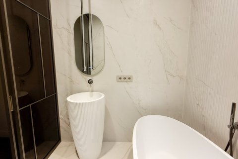 Купить квартиру в Барселона, Испания с 5 комнат, № 1594 - фото 13