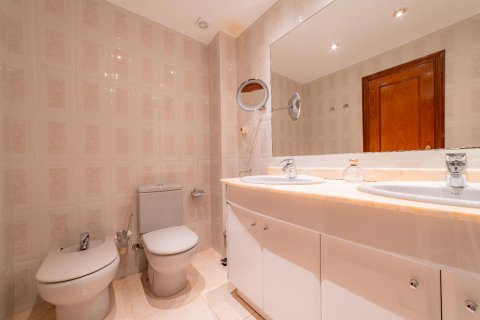 Купить дом в Вилассар-де-Мар, Испания с 5 комнат, 290м², № 1596 - фото 11