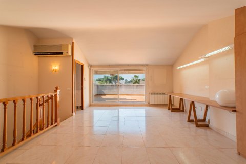 Купить дом в Вилассар-де-Мар, Испания с 5 комнат, 290м², № 1596 - фото 17