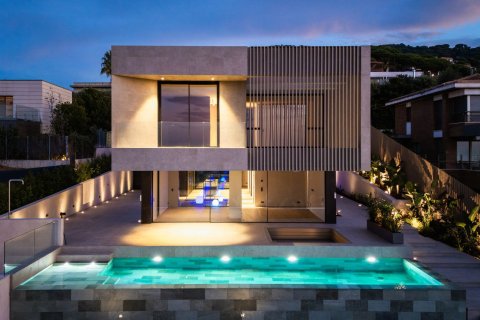 Сasa de 5 dormitorios en venta en Teia, Barcelona, Cataluña, Spain № 1598 - foto 21