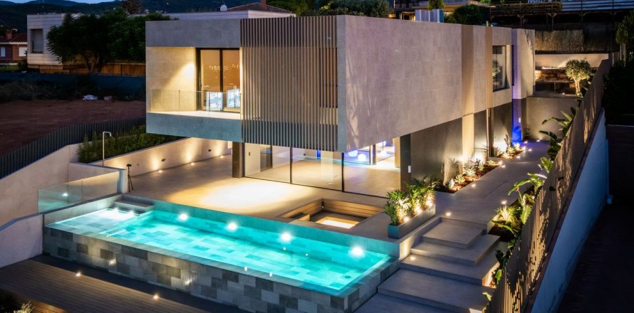 Сasa de 5 dormitorios en venta en Teia, Barcelona, Cataluña, Spain № 1598