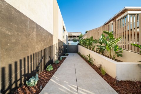 Сasa de 5 dormitorios en venta en Teia, Barcelona, Cataluña, Spain № 1598 - foto 25