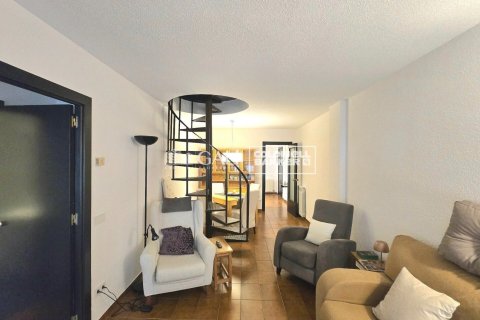 Снять в аренду пентхаус в Андорра, Испания с 4 спальни, 100м², № 7998 - фото 2