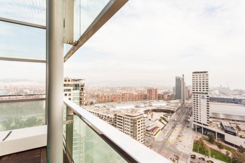 Apartamento de 3 dormitorios en venta en Barcelona, Cataluña, Spain № 1152 - foto 6