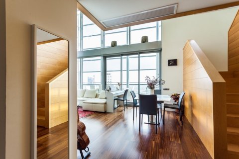 Apartamento de 3 dormitorios en venta en Barcelona, Cataluña, Spain № 1152 - foto 14