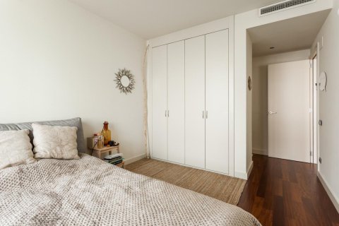Apartamento de 3 dormitorios en venta en Barcelona, Cataluña, Spain № 1152 - foto 21