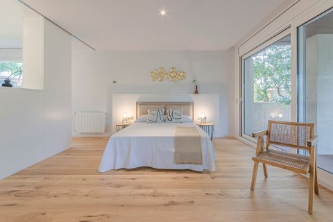 Apartamento de 5 dormitorios en venta en Barcelona, Cataluña, Spain № 1153 - foto 17