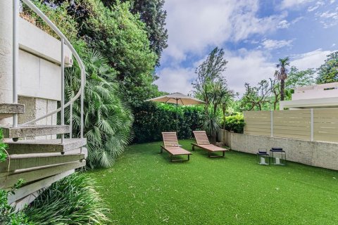 Apartamento de 5 dormitorios en venta en Barcelona, Cataluña, Spain № 1153 - foto 19