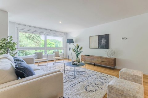 Apartamento de 5 dormitorios en venta en Barcelona, Cataluña, Spain № 1153 - foto 8