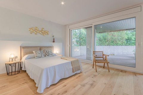 Apartamento de 5 dormitorios en venta en Barcelona, Cataluña, Spain № 1153 - foto 16