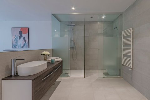 Apartamento de 5 dormitorios en venta en Barcelona, Cataluña, Spain № 1153 - foto 23