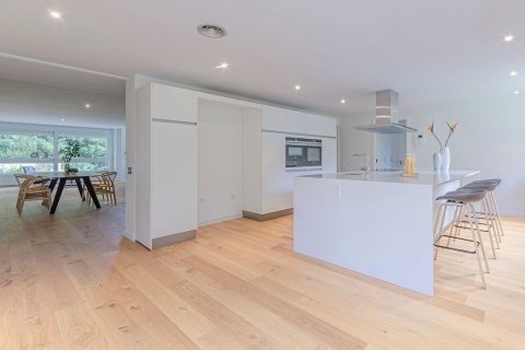 Apartamento de 5 dormitorios en venta en Barcelona, Cataluña, Spain № 1153 - foto 13