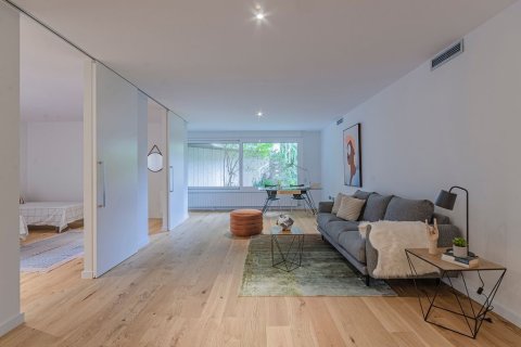 Apartamento de 5 dormitorios en venta en Barcelona, Cataluña, Spain № 1153 - foto 25