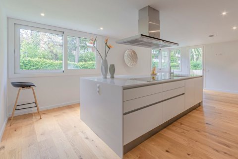 Apartamento de 5 dormitorios en venta en Barcelona, Cataluña, Spain № 1153 - foto 12