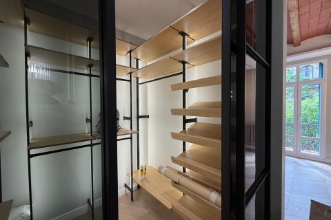 3 bedrooms apartment for sale in Eixample, Barcelona, Catalonia, Spain № 1157 - photo 21