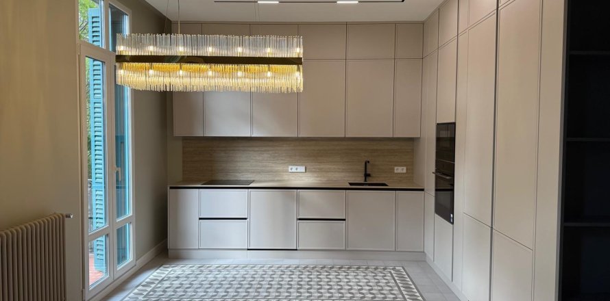 3 bedrooms apartment for sale in Eixample, Barcelona, Catalonia, Spain № 1157