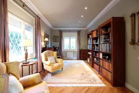 Купить виллу в Барселона, Испания с 8 спален, 520м², № 1154 - фото 9