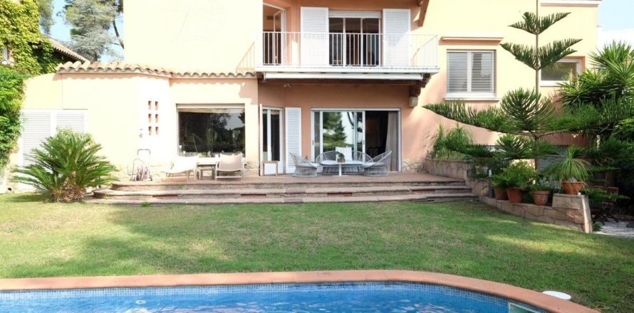 Вилла с 8 спальнями в Барселоне, Каталония, Испания № 1154