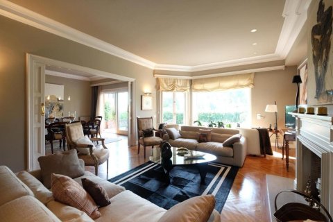 Купить виллу в Барселона, Испания с 8 спален, 520м², № 1154 - фото 4