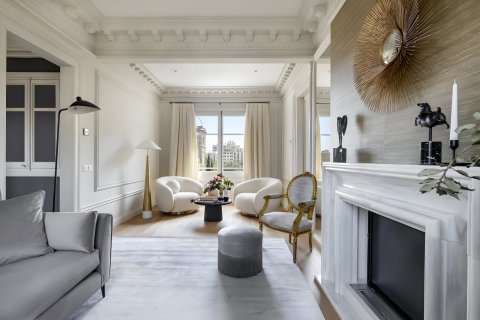 Квартира с 3 спальнями в Эшампле, Барселона, Каталония, Испания № 1151