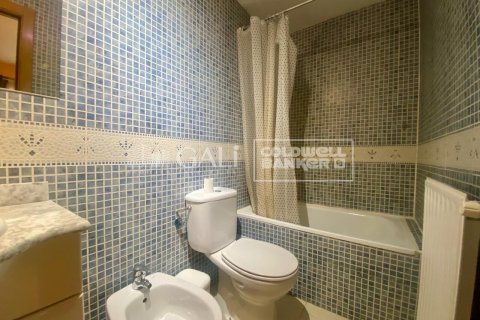 2 bedrooms apartment for rent in Principado De Andorra (Ninguna Poblacion Tiene C.P.), Lleida, Catalonia, Spain № 5267 - photo 24