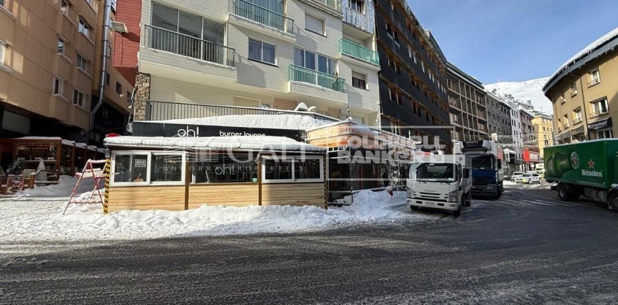 452 m² commercial property à louer à Principado De Andorra (Ninguna Poblacion Tiene C.P.), Lleida, Catalonia, Spain № 5272