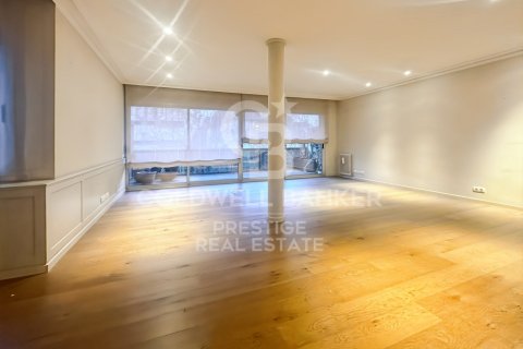 4 bedrooms apartment for rent in Barcelona, Catalonia, Spain № 5268 - photo 3