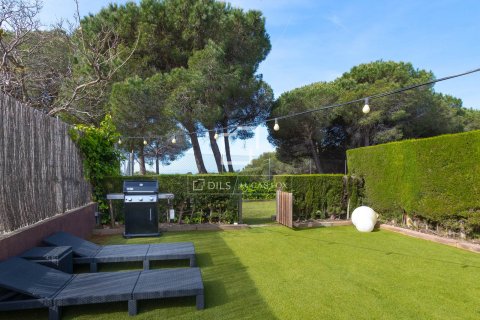 Villa de 3 dormitorios en venta en Sant Pol de Mar, Barcelona, Cataluña, Spain № 6829 - foto 21