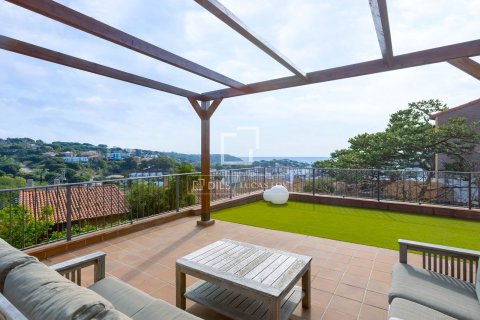 Villa de 3 dormitorios en venta en Sant Pol de Mar, Barcelona, Cataluña, Spain № 6829 - foto 8