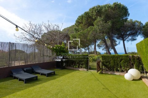 Villa de 3 dormitorios en venta en Sant Pol de Mar, Barcelona, Cataluña, Spain № 6829 - foto 20