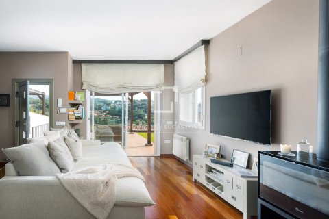 Villa de 3 dormitorios en venta en Sant Pol de Mar, Barcelona, Cataluña, Spain № 6829 - foto 6