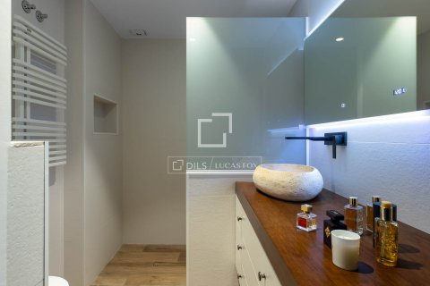 Villa de 3 dormitorios en venta en Sant Pol de Mar, Barcelona, Cataluña, Spain № 6829 - foto 25