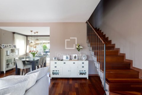 Villa de 3 dormitorios en venta en Sant Pol de Mar, Barcelona, Cataluña, Spain № 6829 - foto 5
