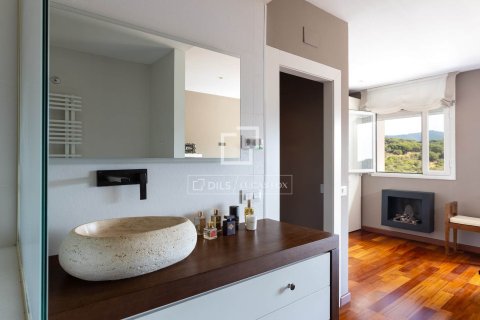 Villa de 3 dormitorios en venta en Sant Pol de Mar, Barcelona, Cataluña, Spain № 6829 - foto 26