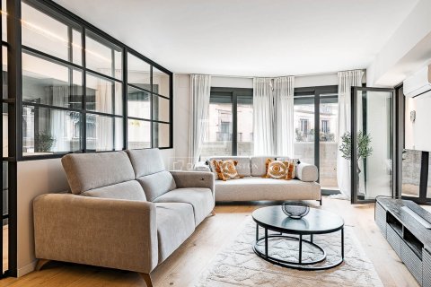 3 bedrooms apartment for sale in Barcelona, Catalonia, Spain № 6828