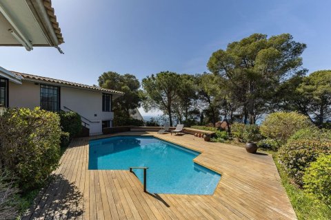 Сasa de 4 dormitorios en venta en Castelldefels, Barcelona, Cataluña, Spain № 7035 - foto 4