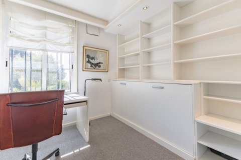Сasa de 4 dormitorios en venta en Castelldefels, Barcelona, Cataluña, Spain № 7035 - foto 24