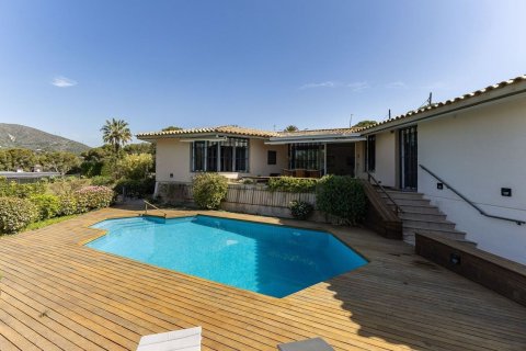 Сasa de 4 dormitorios en venta en Castelldefels, Barcelona, Cataluña, Spain № 7035 - foto 3