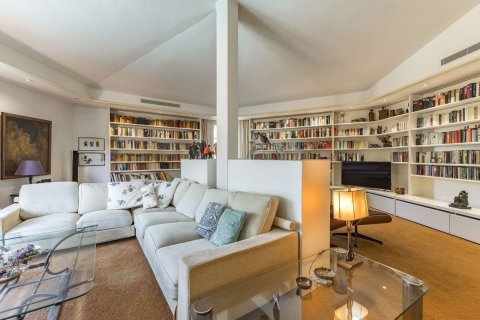 Сasa de 4 dormitorios en venta en Castelldefels, Barcelona, Cataluña, Spain № 7035 - foto 10