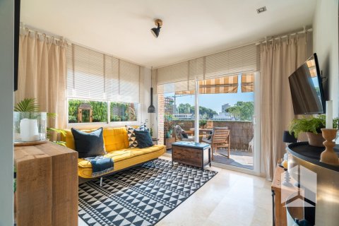 Пентхаус с 2 спальнями в Кастельдефельсе, Барселона, Каталония, Испания № 1995