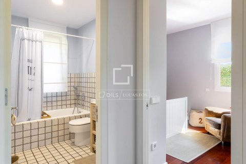 4 bedrooms villa for sale in Sant Vicenc De Montalt, Barcelona, Catalonia, Spain № 6517 - photo 21