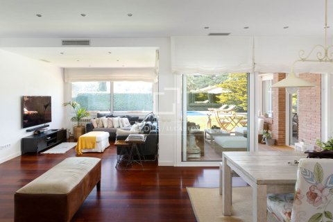 4 bedrooms villa for sale in Sant Vicenc De Montalt, Barcelona, Catalonia, Spain № 6517 - photo 10