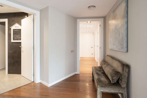 5 bedrooms apartment for sale in Barcelona, Catalonia, Spain № 4611 - photo 20